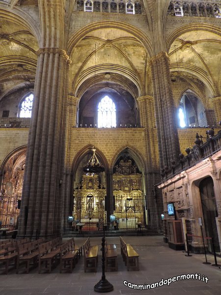 236 Cattedrale Gotica di Barcellona.JPG -           